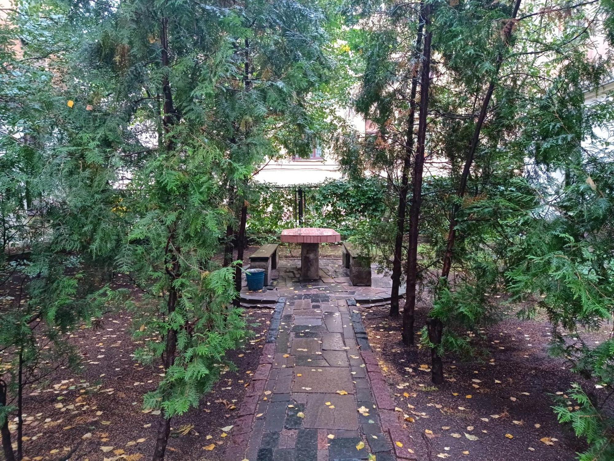 Apartment Cozy & Bright 1 Bedroom With Park Nearby - Free Parking, Riga, Up To 5 Guests Riga