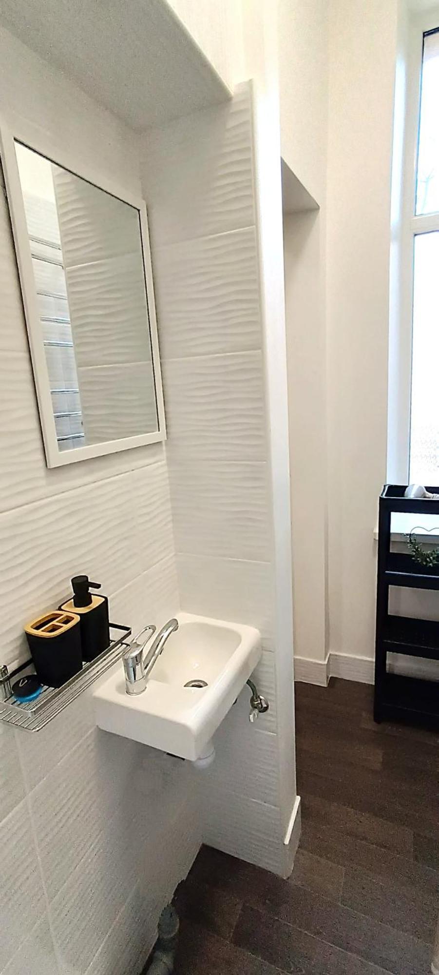 Cozy & Bright 1 Bedroom With Park Nearby - Free Parking, Riga, Up To 5 Guests Appartement *
